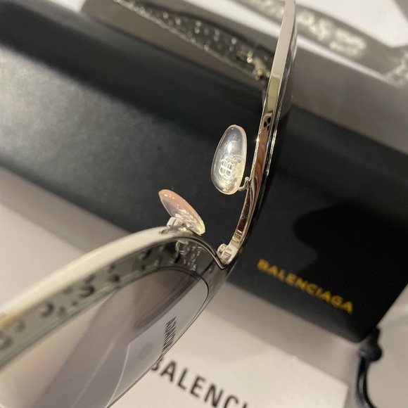 BALENCIAGA Clear Bubble Sunglasses NIB - Picture 9 of 11